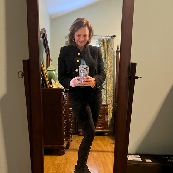 Meet your Posher, Laura - Picture 2 of 6